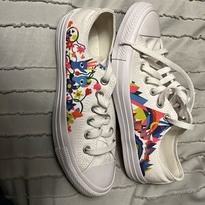 Converse Pride sneakers, Men’s 6 Women’s 8